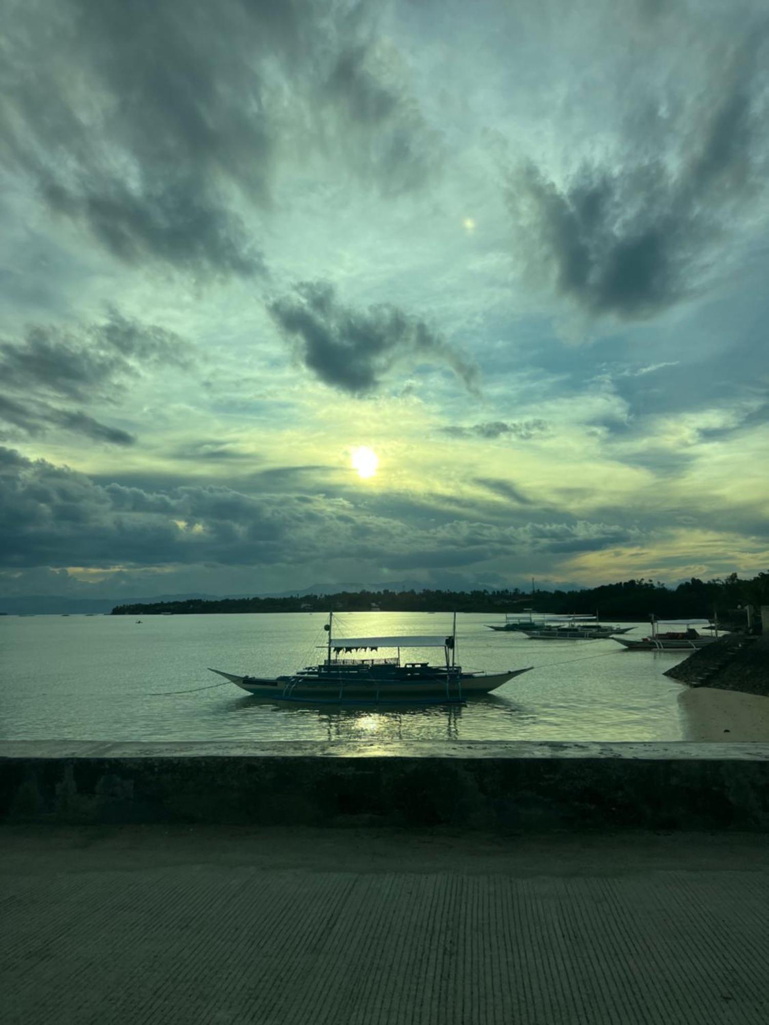 Kabansoy Haven Hotel Moalboal Bagian luar foto